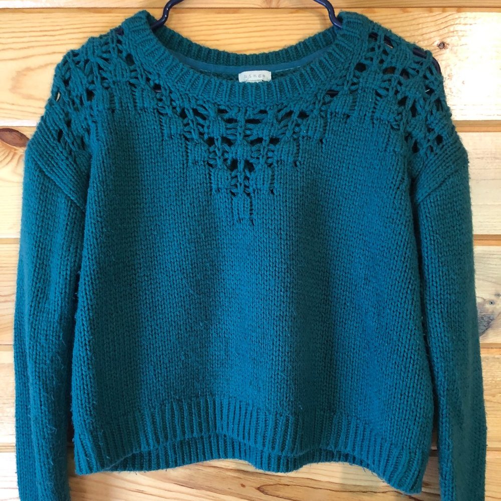 Hinge Crop Sweater